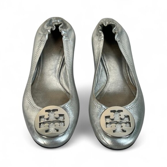 Tory Burch Shoes - Tory‎ Burch Silver Leambs Leather Reva Ballet Flats sz 6.5